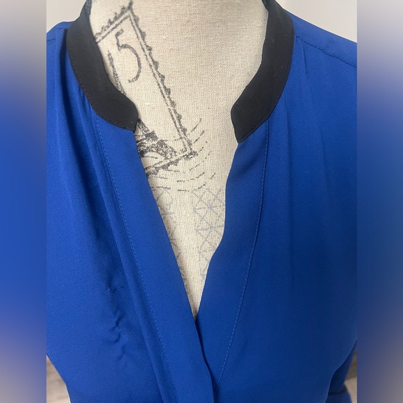 NWT Royal Blue & Black Long Sleeve Blouse! - Picture 5 of 16